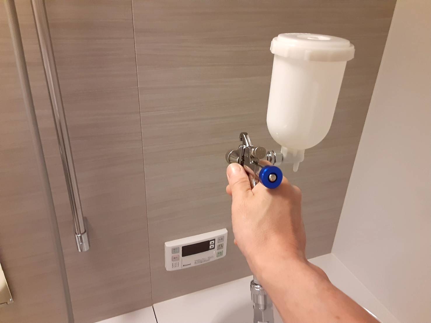 お風呂（浴室）の光触媒コーティング。抗菌・消臭・防汚の効果！