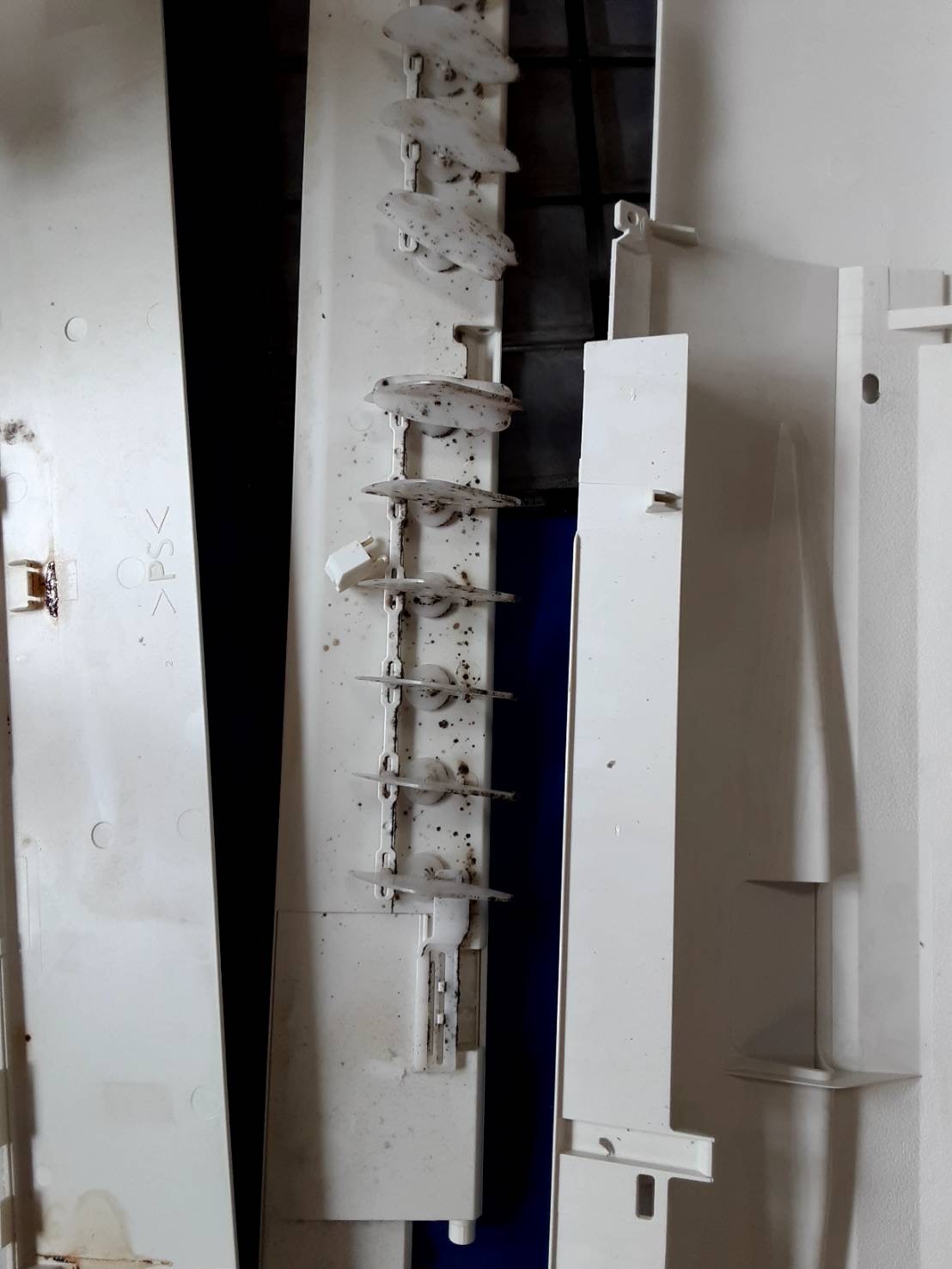 ダイキンのスタンダードタイプのエアコン本体と室外機をクリーニング