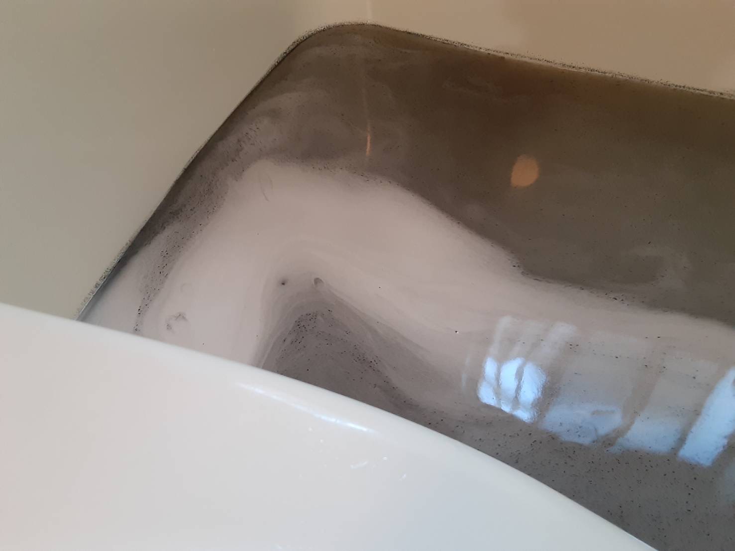 循環金具から黒いカスが出てきて風呂釜洗浄に行ってきました。