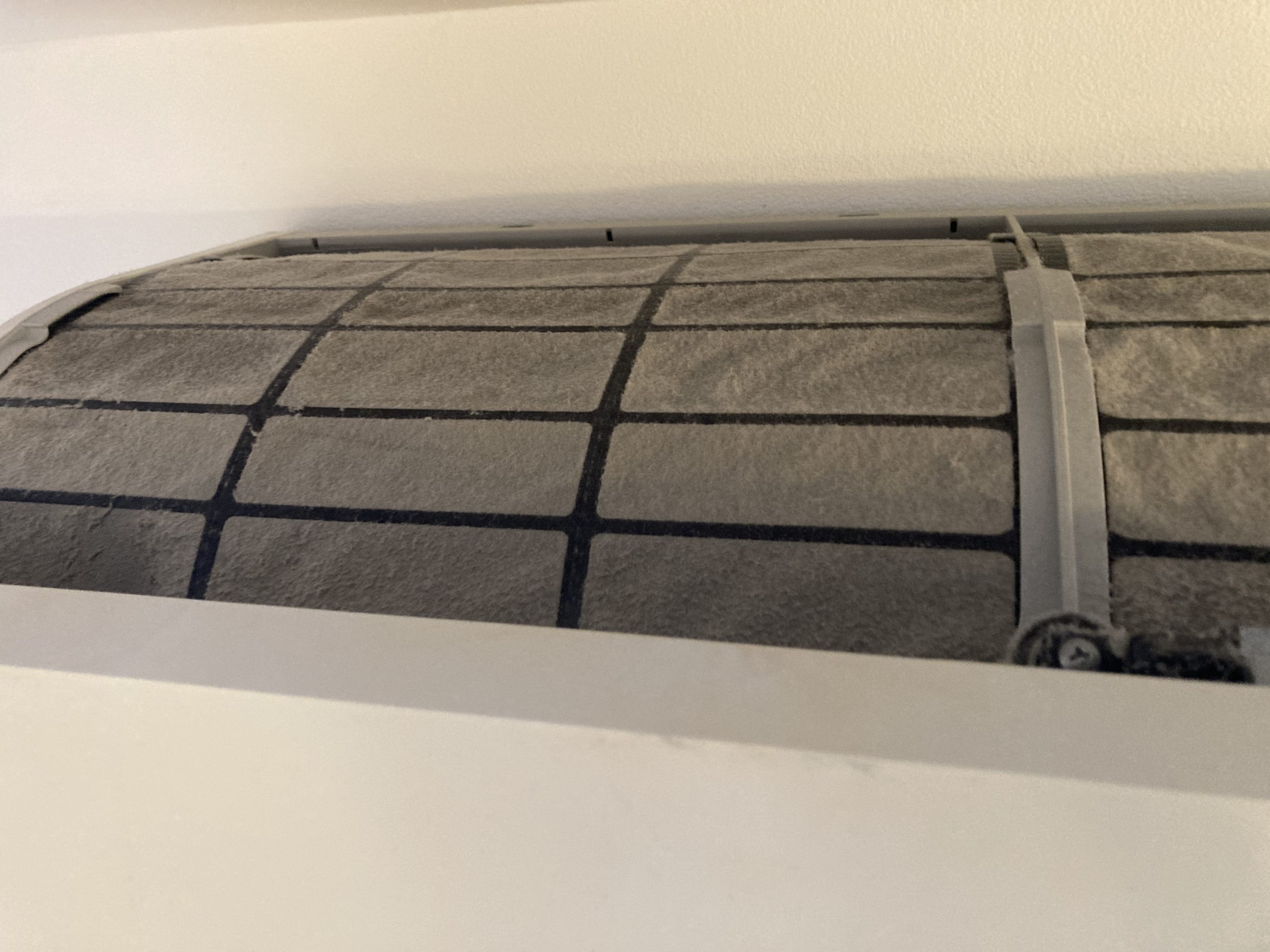 「福岡市早良区 東芝エアコンクリーニング ビフォーアフター」