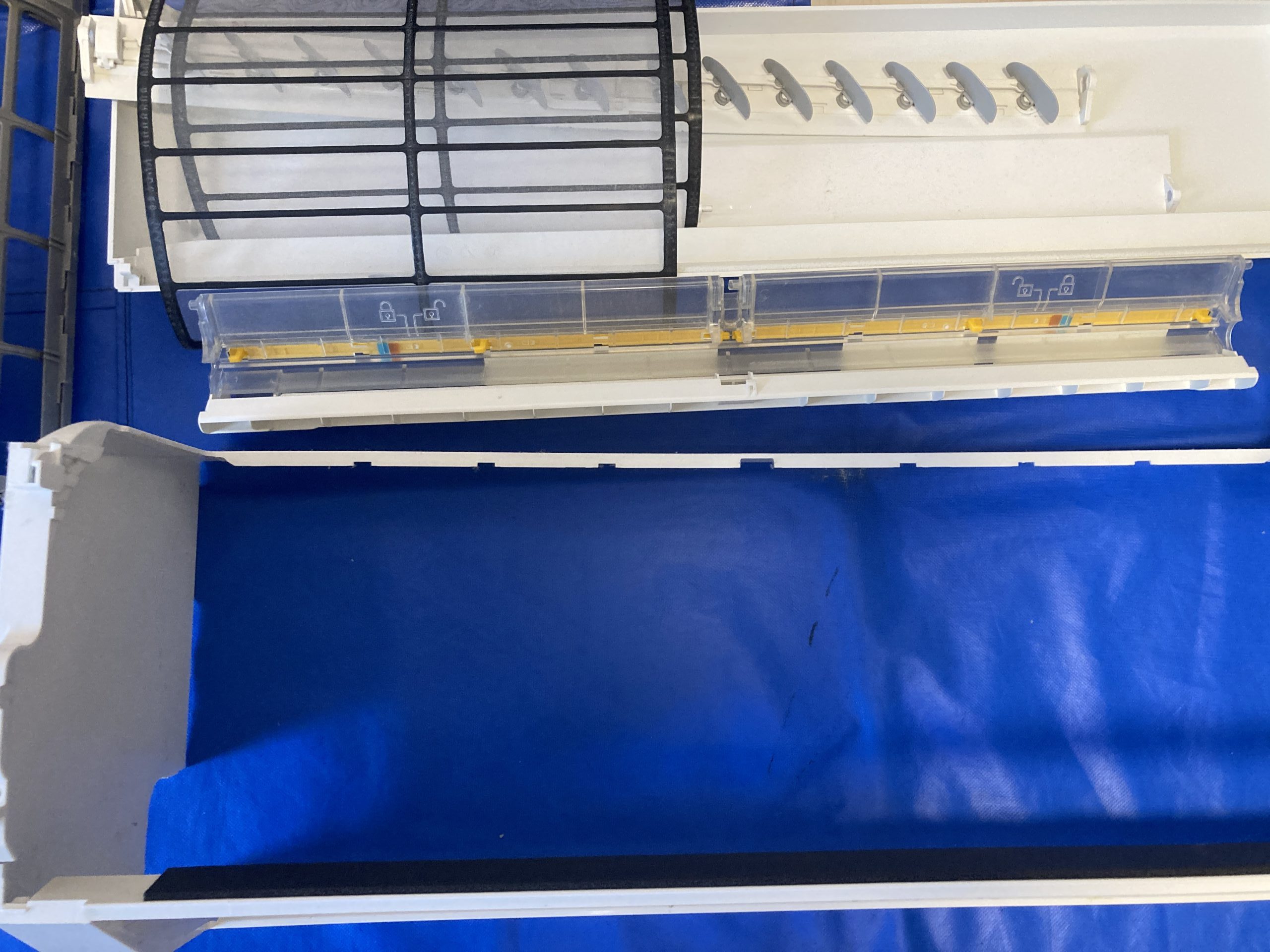 「福岡市早良区 東芝エアコンクリーニング ビフォーアフター」