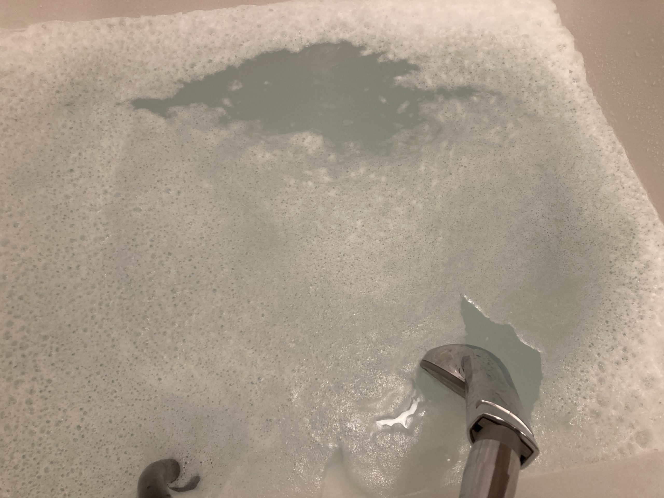 浴槽にお湯を張って準備完了
