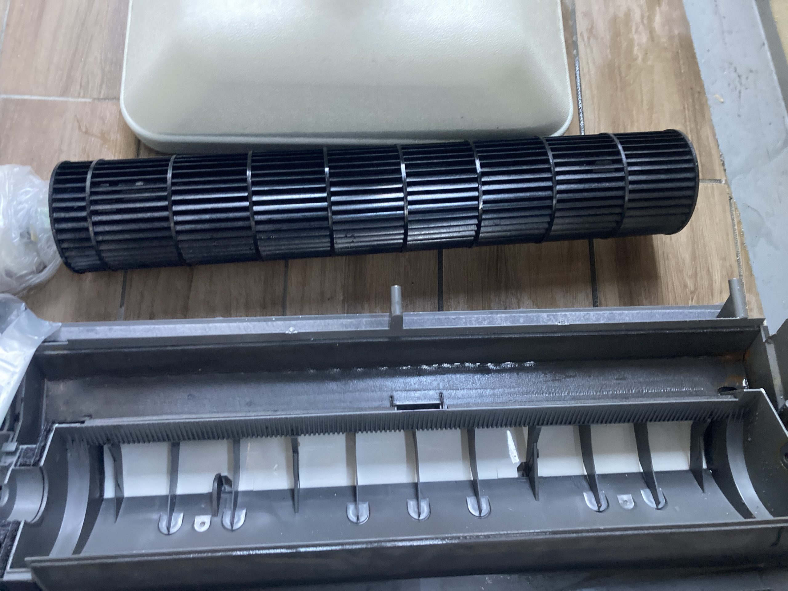 洗浄後のシロッコファン｜臭いの原因が解消