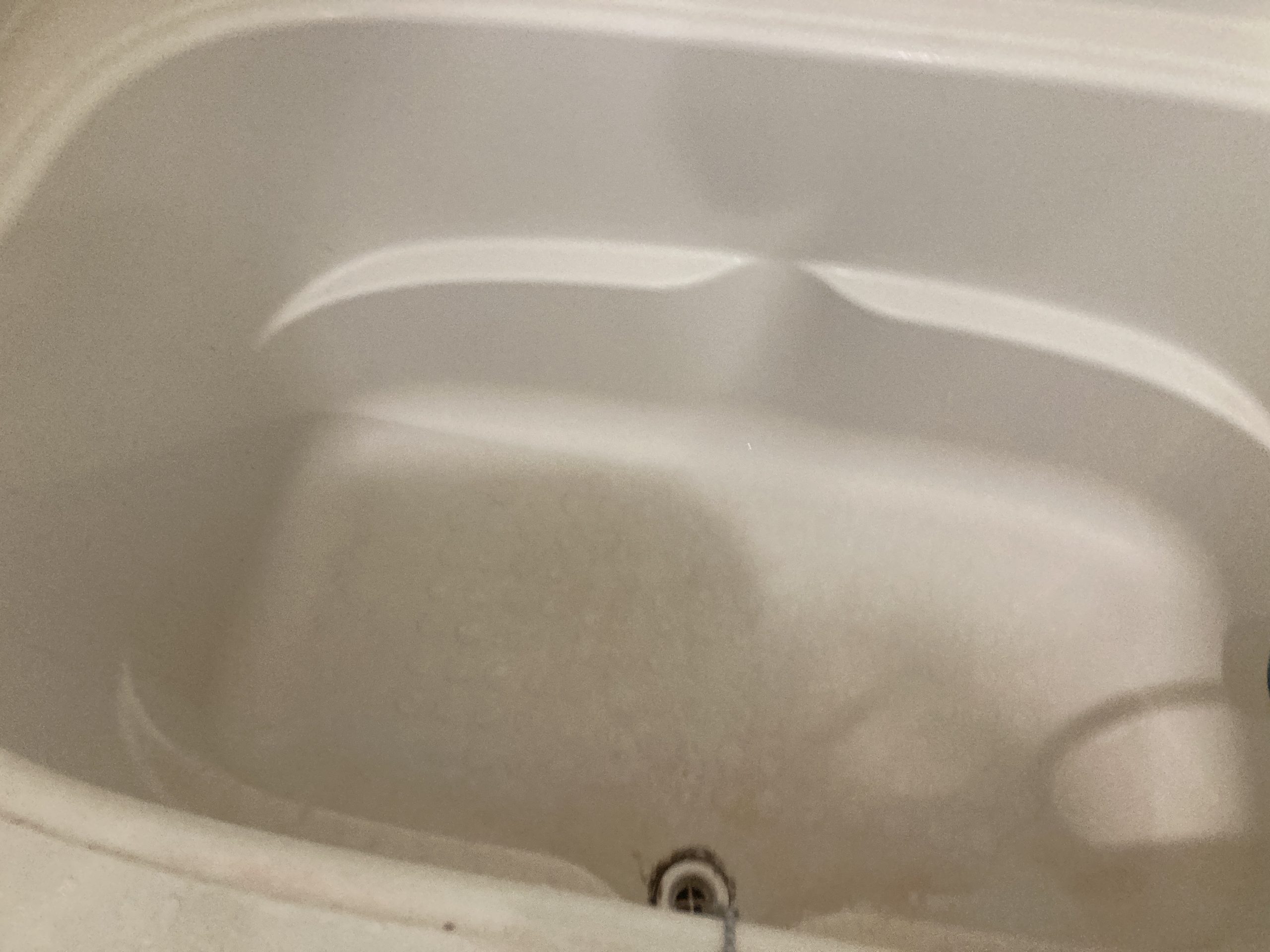 浴室の浴槽清掃前
