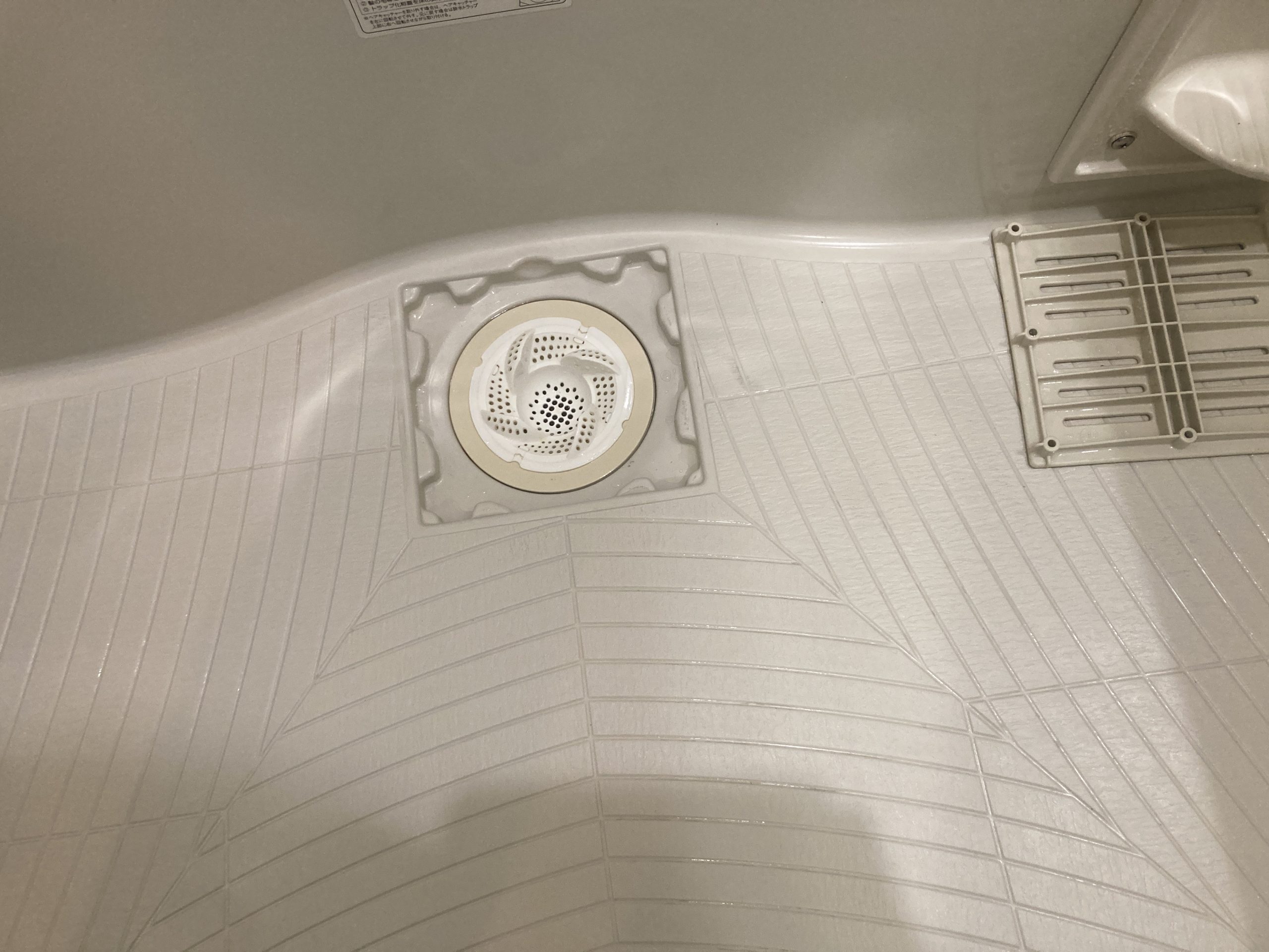 浴室床の清掃後