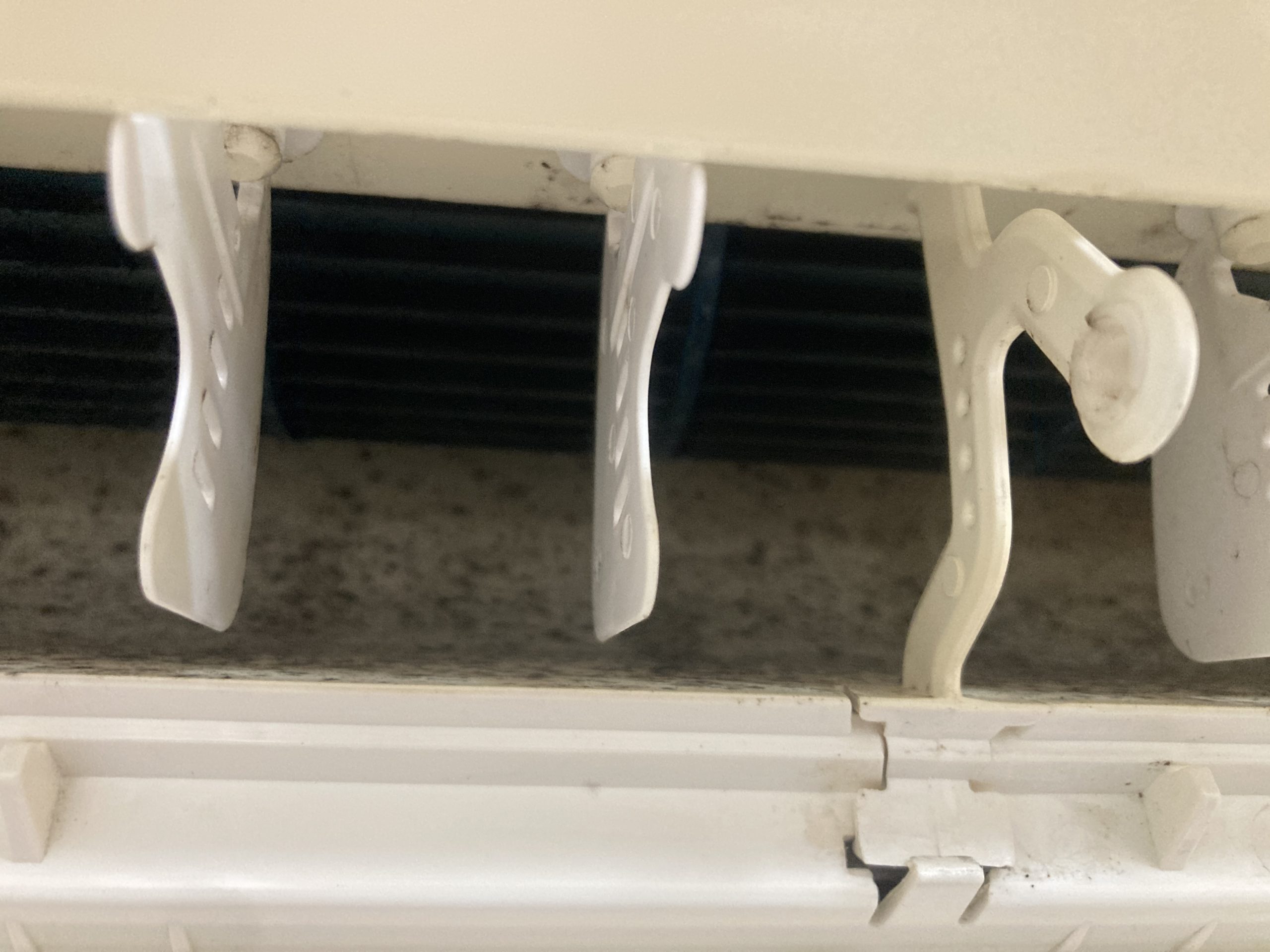 ビーバーエアコンの吹き出し口ビフォー写真