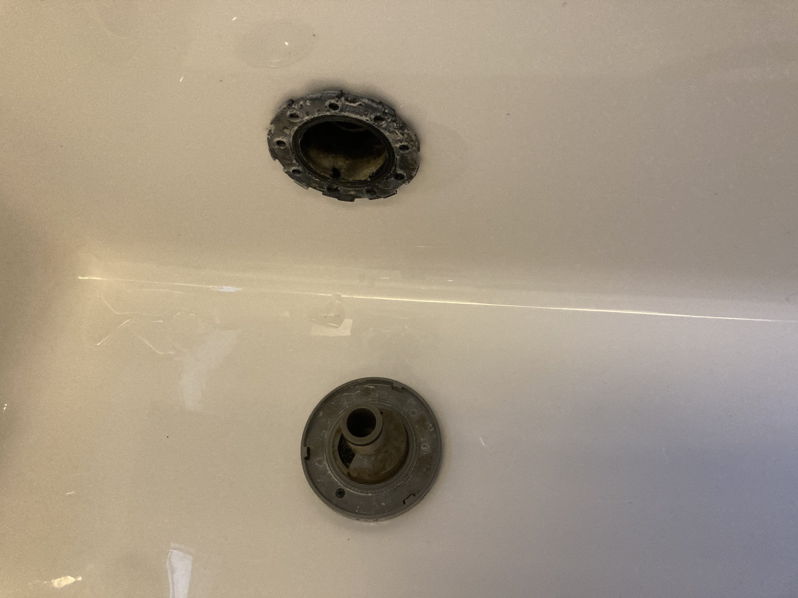 浴槽内の循環金具