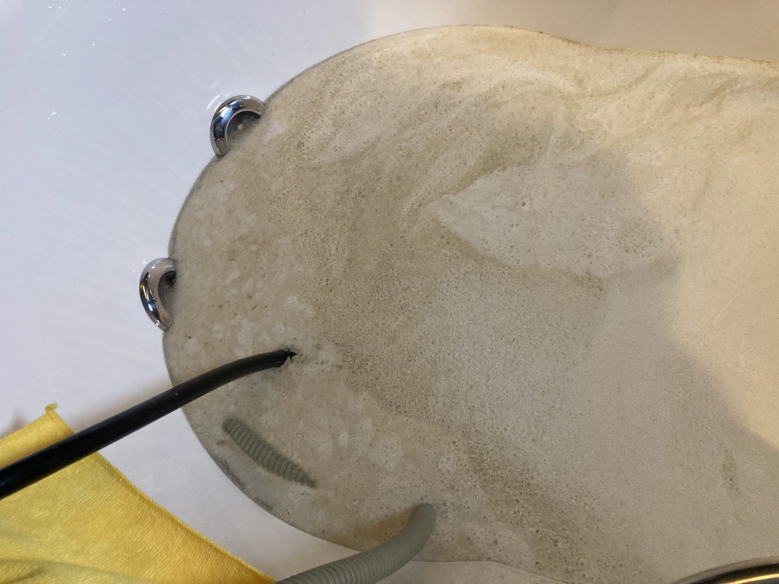 追い焚きクリーニング作業中